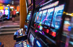 qqq338 platform taruhan olahraga dan live casino terpercaya Indonesia